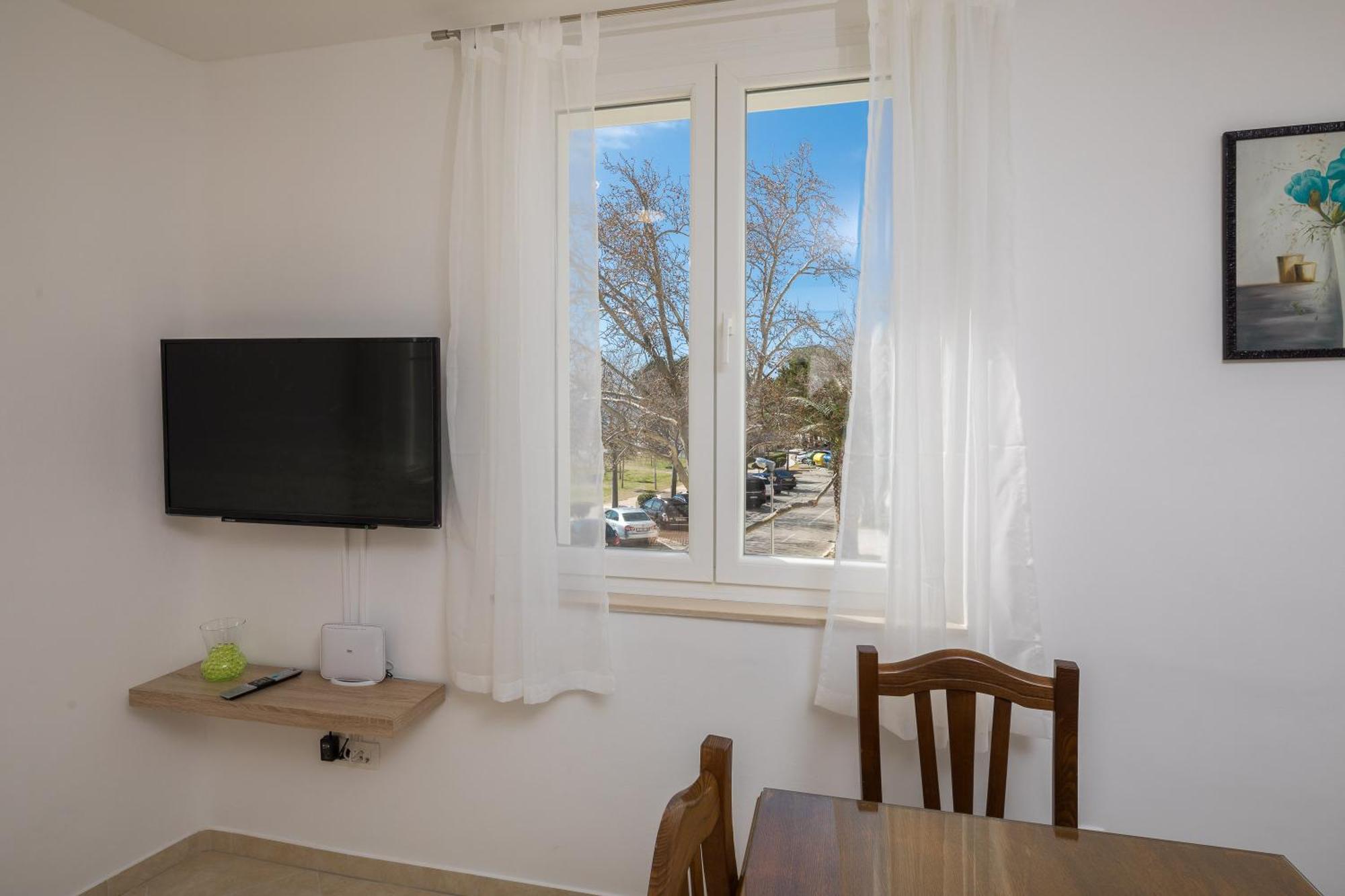 Sandy Beach Apartment Omiš Dış mekan fotoğraf